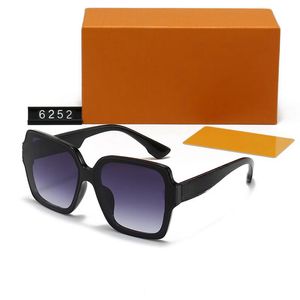 Topp lyxiga solglasögon Designer Kvinnor Mens som bär mode Hot Selling Senior för Women Eyeglasses Frame Vintage Metal Sun Glasses AJ 6252
