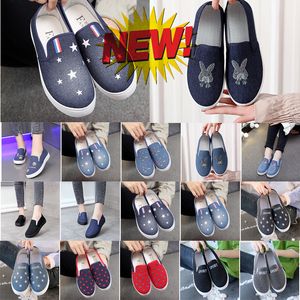 2024 Designer Casual Shoe New Mens Trainers Women Sneakers Triple Suede Leather Outdoor Womens Flats Espadrilless Lace Up Sports Sneakers 36-45 GAI