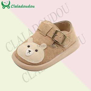 First Walkers Claladoudou Kids Shoes أحذية مسطحة الجلود الطبيعية لطيفة الرسوم المتحركة أزياء الفتيات الصغيرات المشي حتى 2024 Spring Suede Shoes Enfant 240315