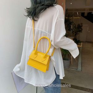 Design Bags Are Sold Cheaply Bag Trendy 2024 New Womens Small Fragrant Style Handbag Mini Runway