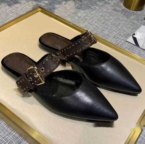 Designerskie płaskie sandały luksusowe damskie spustoszone sandały z pustymi zamkniętymi kapciami palców na plecach