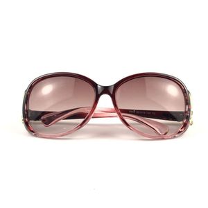 Neue 8842 Mode Fox Kopf Trendy frauen Große Rahmen Polarisierte Gläser Gerade Blume Sonnenbrille