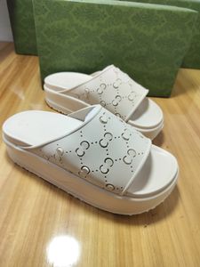 Sandals, couple's slippers, men and women's summer thick soled shoes, fashionable beach slippers