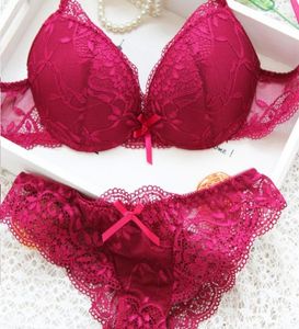 Set da 2 pezzi Set di reggiseni con ricamo in raso di biancheria intima di pizzo sexy da donna da donna con mutandine9912003