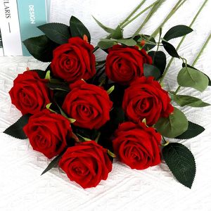 5 pezzi di fiori artificiali bouquet di velluto rosso finto fiore di rosa per la decorazione della tavola di casa di nozze regalo di San Valentino di Natale 240314