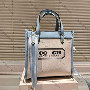 Handväskor Kvinnor Luxurys designers väskor klassisk varumärke tote väska mode axelväska messenger plånbok casual duffle handväska