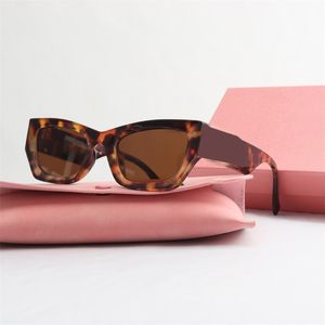 トレンディなサングラスデザイナーの絶妙なMiuレターフルフレーム贅沢眼鏡女性UVユニセックスSonnenbrillen Pink Black HG128 H4