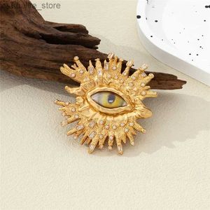 Cluster Rings Medieval personality exaggerated art retro eye ring L240315