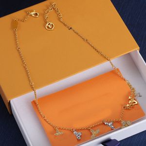 Lycklig halsbandsdesigner för kvinnor hänge 18k guldpläterad silver rostfritt stål mor-of-pärla diamantblomma tema stjärnkläder nackegåva