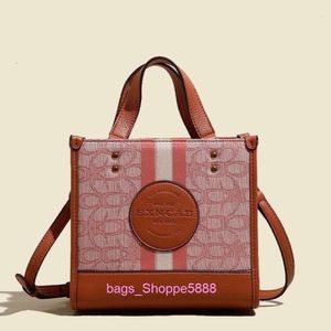 Fabrika Toptan Hong Kong Chambray Dempsey Toty Çanta 2024 Büyük Kapasiteli Banliyö Tote Bir Omuz Crossbody Bag