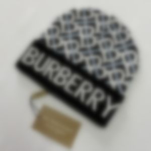 2023 Beanie Designer Beanie Winterhut Motorhaube für Männer und Frauen warmes Handtuch gestrickt