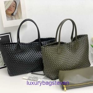 Högkvalitativ original BottgSS Vents Cabat Tote Påsar Online Store 2023 Autumn New Double Woven Stor grönsakskorg med kapacitet en med riktig logotyp 4Pgy