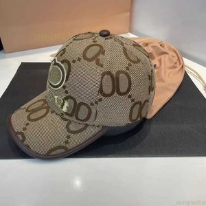 Дизайнер ДизайнерДизайнер Casquette Бейсболка дизайнерская шляпа роскошные бейсболки клетчатая кепка с утиным языком вышивка букв спортивная шляпа для гольфа путешествия сотня темперамента шляпа