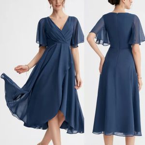 Kurze blaue Vintage-Kleider für die Brautmutter mit V-Ausschnitt, A-Linie, Chiffon, plissiert, asymmetrische Länge, Kleid für die Mutter des Bräutigams, Patenkleid für Frauen