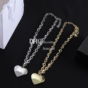 Classic Golden Necklaces Luxury Heart Shaped Pendant Necklaces For Girls Trendy Link Chain Necklaces With Box