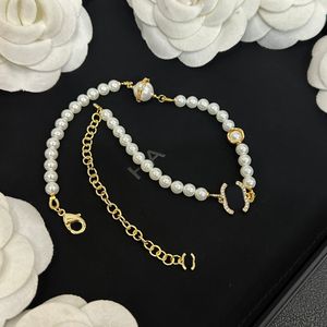 Designerhängen halsband varumärke kristallbrev hänge 18k guldpläterad kopparhalsband pärlkedjor modemän kvinnor choker party smycken gåva