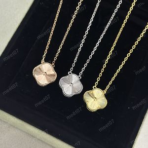 4A hot designer charm clover necklace laser necklace mid size 1.5cm classic pendant necklace Superior Quality