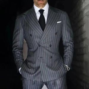 Abiti da uomo a righe grigie doppio petto per matrimonio Costume da uomo su misura sposo 2 pezzi smoking blazer pantaloni 240311