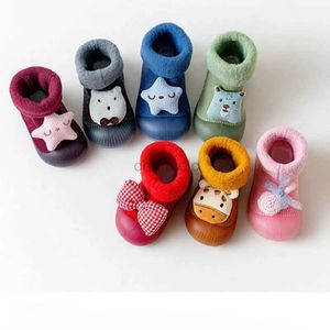 First Walkers Cartoon Cute Anti-Slip Wear Resistant Slippers Home Shoes Children Autumn and Winter Padded Thick Socks Children Shoes 240315