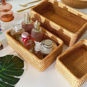 Baskets Handwoven Round Artificial Rattan Wicker Basket Handmade Rattan Basket Household Food Cosmetic Storage Box for Cake Snack Drink