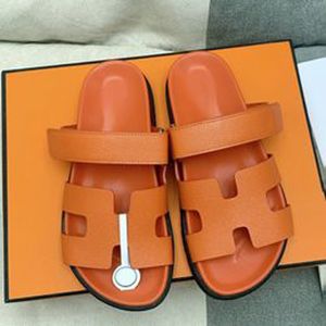Pantofole firmate di moda scivoli sandali con plateau di alta qualità da uomo sandali estivi scarpe classiche di marca casual donna fuori pantofola da spiaggia in vera pelle AAA
