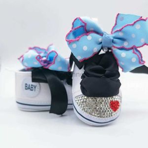 First Walkers Dollbling Colorful Canvas Sneakers New Newborn Baby Boy Girl Rhinestone Baby Shoes Soft Non-Slip Shoes Comfortable Sole 240315