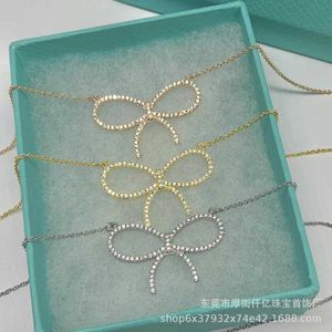 디자이너 Tiffay and Co S925 Sterling Silver Bow 스터드 다이아몬드 목걸이 세련된 미니멀리스트 쇄골 체인