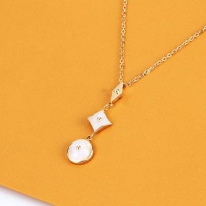 Designer jewelry necklaces women silver pendent mens necklace womens pendants necklaces ladies chains luxury jewlery girlfriend accessories wholesale W314