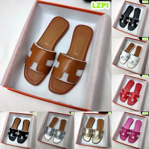 sandali firmati pantofole da donna pantoufle claquette Fashion Luxury Parigi diapositive Tacchi bassi Pelle Sandali donna Francia Scarpe da casa sandali con ciabatta slide 35-42