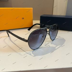 2024 남자를위한 새로운 고급 타원형 선글라스 디자이너 여름 음영 편광 안경 검은 빈티지 대형 태양 안경 여자 남성 선글라스와 상자