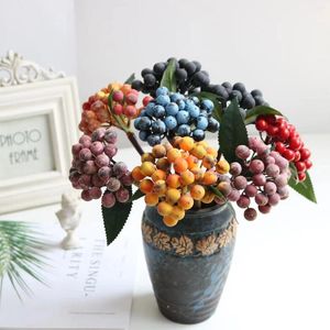 Dekorativa blommor Simulering av små bär Konstgjord frukt vardagsrum och matbordsdekorationer Heminredning
