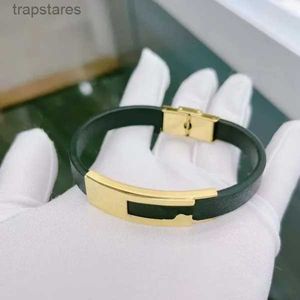 Luxury Designer Girl Women Men Boy Letter Real Leather Bracelets Elegant Love 18k Gold Bangles y g Engrave Bracelet Fashion Jewelry Lady Party 6EDU