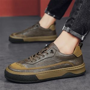 Scarpe Oxford casual in pelle fatte a mano Sneaker da esterno Sneaker Comode Scarpe in pelle di Man Fashion Driving Scarpe 240402