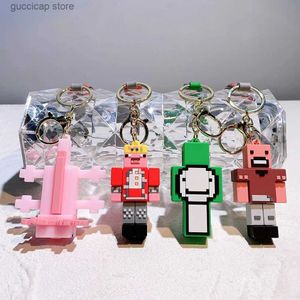 Keychains Lanyards Classic Game Minecraft Figure Model Toys KeyChain My World Cartoon Doll Sile Pendant Keyring Car Ryggsäck Nyckelhållare Gåvor Y240316