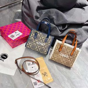 2024 Sonbahar/Kış Klasik Çok Yönlü Moda Çanta Butik Omuz Crossbody Daily Square Bag% 78 OFF Mağaza Toptan Satış