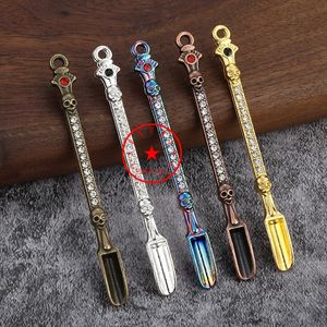 Colorful Smoking Metal Alloy Skull Diamonds Decoration Portable Herb Tobacco Oil Rigs Dabber Spoon Snuff Snorter Sniffer Snuffer Shovel Scoop Cigarette Holder DHL