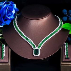 Bröllopsmycken sätter tre lager Elegant Green Cubic Zirconia Large Geometric Square CZ Halsband och örhängen Luxury Party Jewelry Set TZ936 Q240316