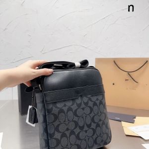 2024 Erkek Omuz Çantaları Tasarımcı Cross Vücut Man Messenger Çanta Satchels Satchel Moda Çantası Kompozit Mini Paket Sırt Çantası Sacoche