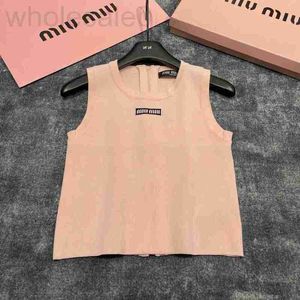 Kvinntankar Camis Designer 24 Spring/Summer New Simple Letter Jacquard Sticked Tank Top With Back Zipper Design P57F