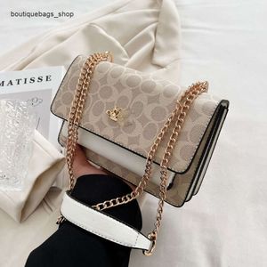 Cheap Wholesale Limited Clearance 50% Discount Handbag High Quality Fashionable Womens Bag New Chain Multi Compartment Small Square Style Backpack