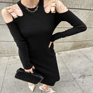 Basic & Casual Dresses Designer Women's Threaded Cotton Knit Shoulder Hollow Chain Decoration Fashion Elegant Royalty Style Long Sleeve Slim 26HH