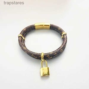 Fashion Magnet Lock Leather Bracelets Unisex Letter Lover Charm Bracelet Classic Designer Jewelry Gift D7TA