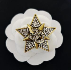 20 Style Famous Brand Desinger Brosch Luxury Women Inlay Crystal Rhinestone Brosches Suit Pin Fashion Jewelry Accessories gifte sig med bröllopsfest