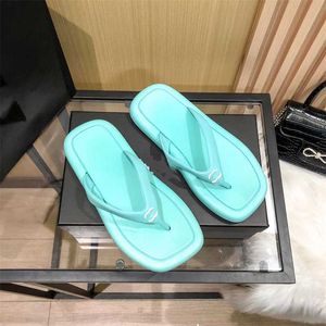 % 23 İndirim Spor Ayakkabıları 2024 Xiaoxiangfeng Balyron Terlik Kadın Kafası Yaz Plajı Yeni Klip Ayak Tip Kalın Şeker Renk Net Kırmızı Tatil