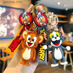 Keychains Lanyards Anime Tom Jerry Keychain Lively Cartoon Figur Dock Bag Pendent Keyring Car Key Accessories Key Chian Gift For Men Women Friends Y240318