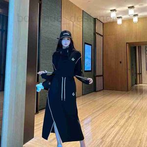 Women's Tracksuits Designer tracksuit Zip design Hem drawstring Standing collar sweater Irregular Split long half skirt Spring ladies casual sports suit U75V