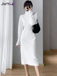 Koreansk mode Turtleneck Slim Stretch Long Sleeve Sweater Dresses Elegant Streetwear Loose Midi 2023 Casual White Dress 240304