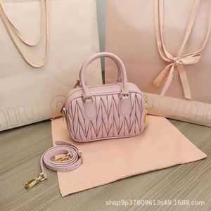 Design handväska clearance försäljning miaos ny veckad boston väska axel diagonal korshandhållen äkta läder liten för kvinnor