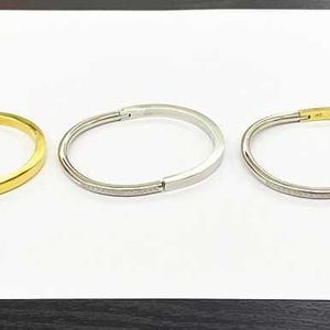 Original brand Low price jewelry engraved 18K gold titanium steel womens TFF classic horseshoe buckle bracelet With logo