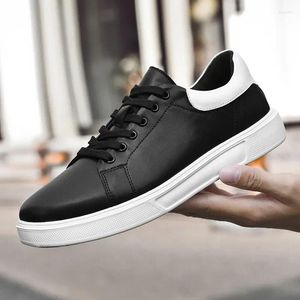 Sapatos casuais 2024 moda masculina primavera e verão estilo renda leve tênis respirável vulcanizado